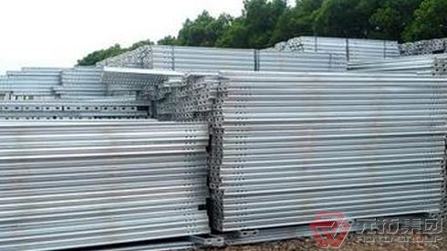 施工用鍍鋅鋼跳板安全性能如何?